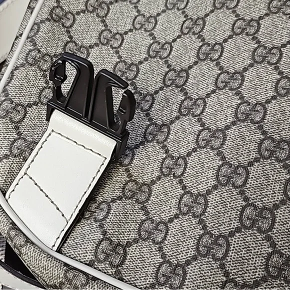 Gucci Plus Monogram Double Buckle Flap Messenger and laptop Bag. Top quality - Picture 12 of 15